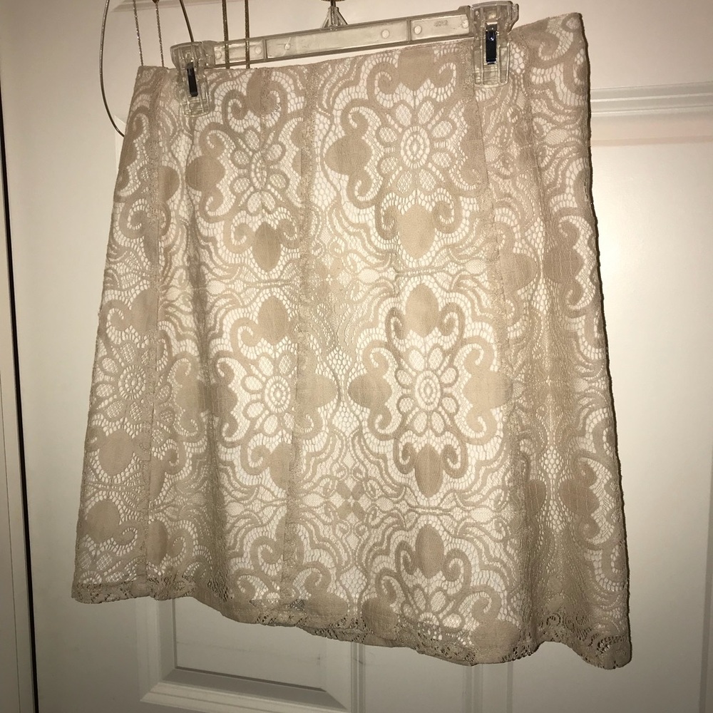 New York & CO beige lace skirt!